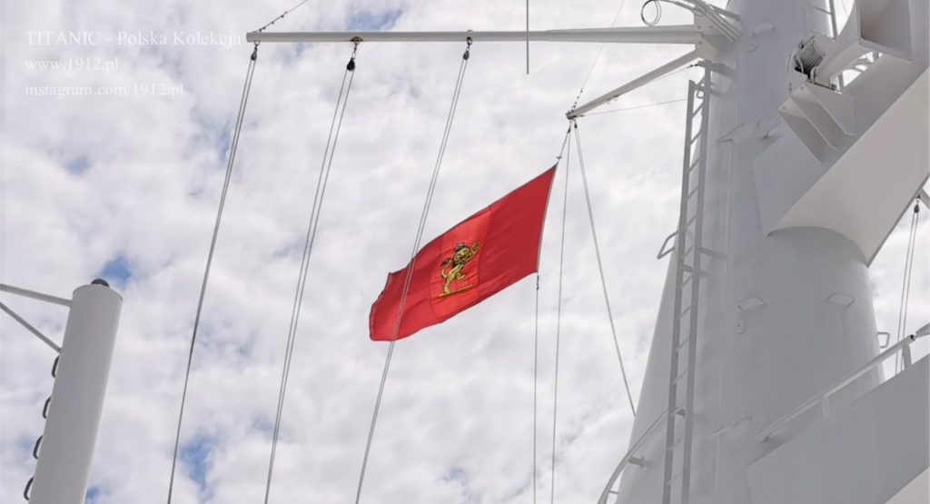 Flaga z Queen Mary po kilkudziesięciu latach na Queen Mary 2